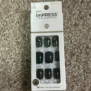 NIB Impress Nails Deep Emerald Green Cracked Gold Foil Pattern Short New In Box